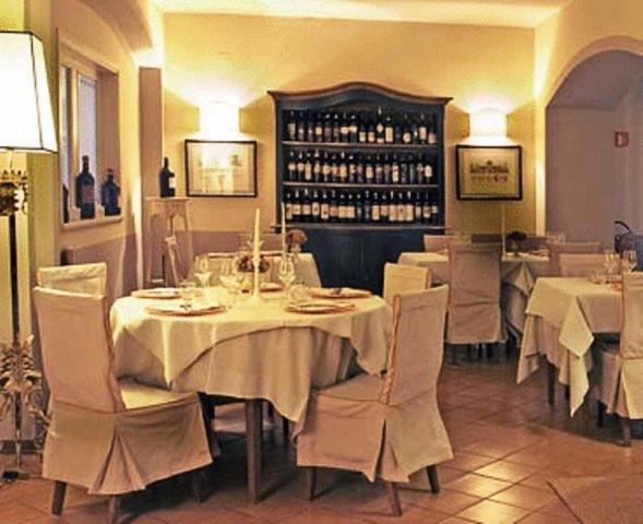 Albergo La Fontanella ซานกัสชาโน ดี บาญญี ภายนอก รูปภาพ