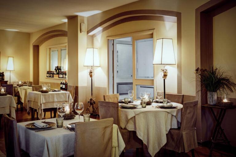 Albergo La Fontanella ซานกัสชาโน ดี บาญญี ภายนอก รูปภาพ