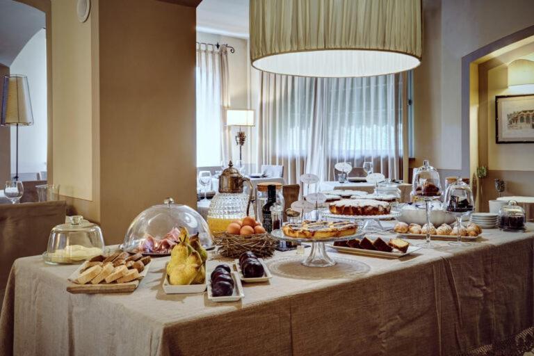 Albergo La Fontanella ซานกัสชาโน ดี บาญญี ภายนอก รูปภาพ