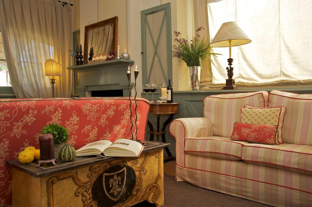 Albergo La Fontanella ซานกัสชาโน ดี บาญญี ภายนอก รูปภาพ